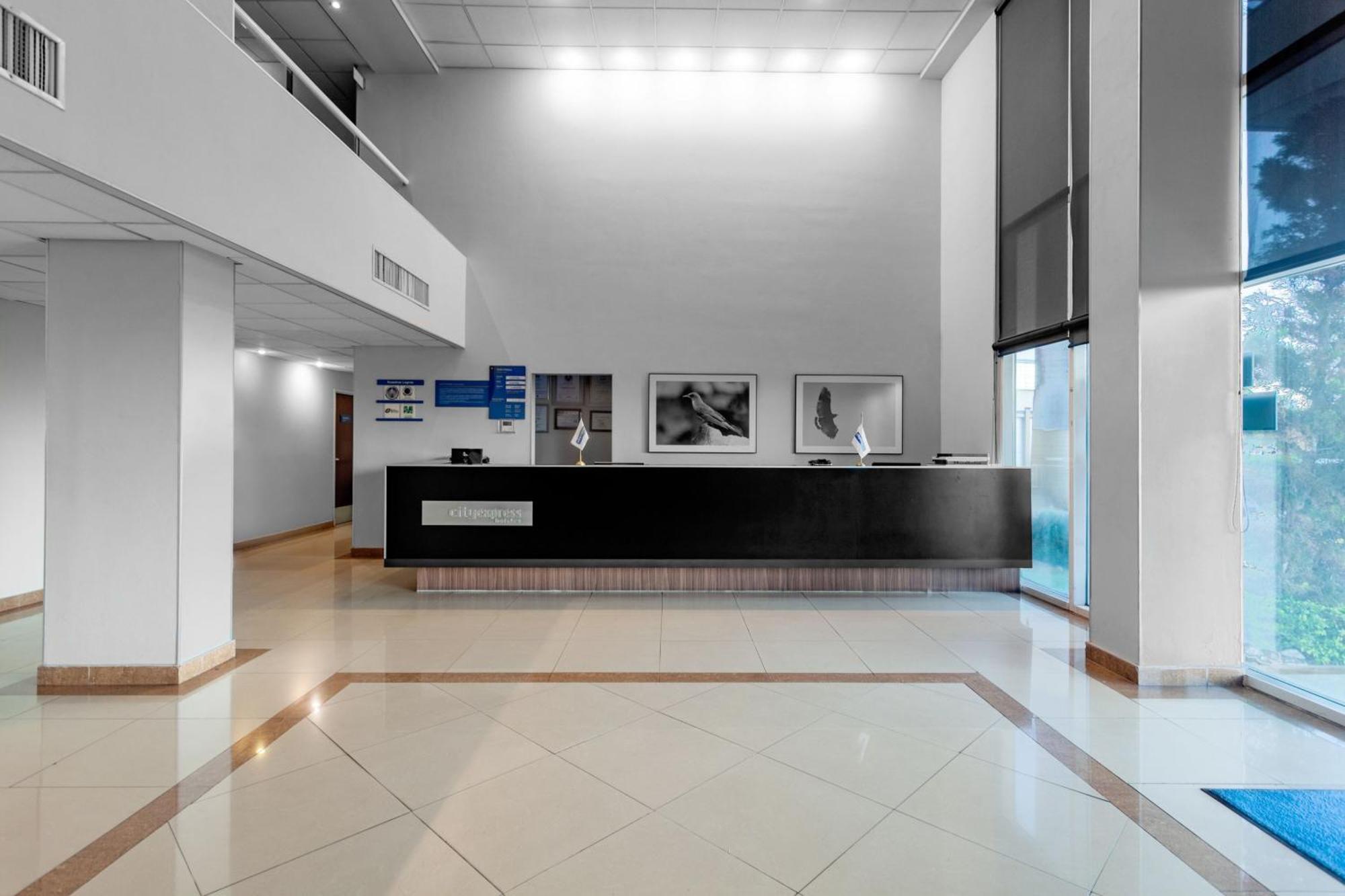 City Express By Marriott Celaya Parque Buitenkant foto