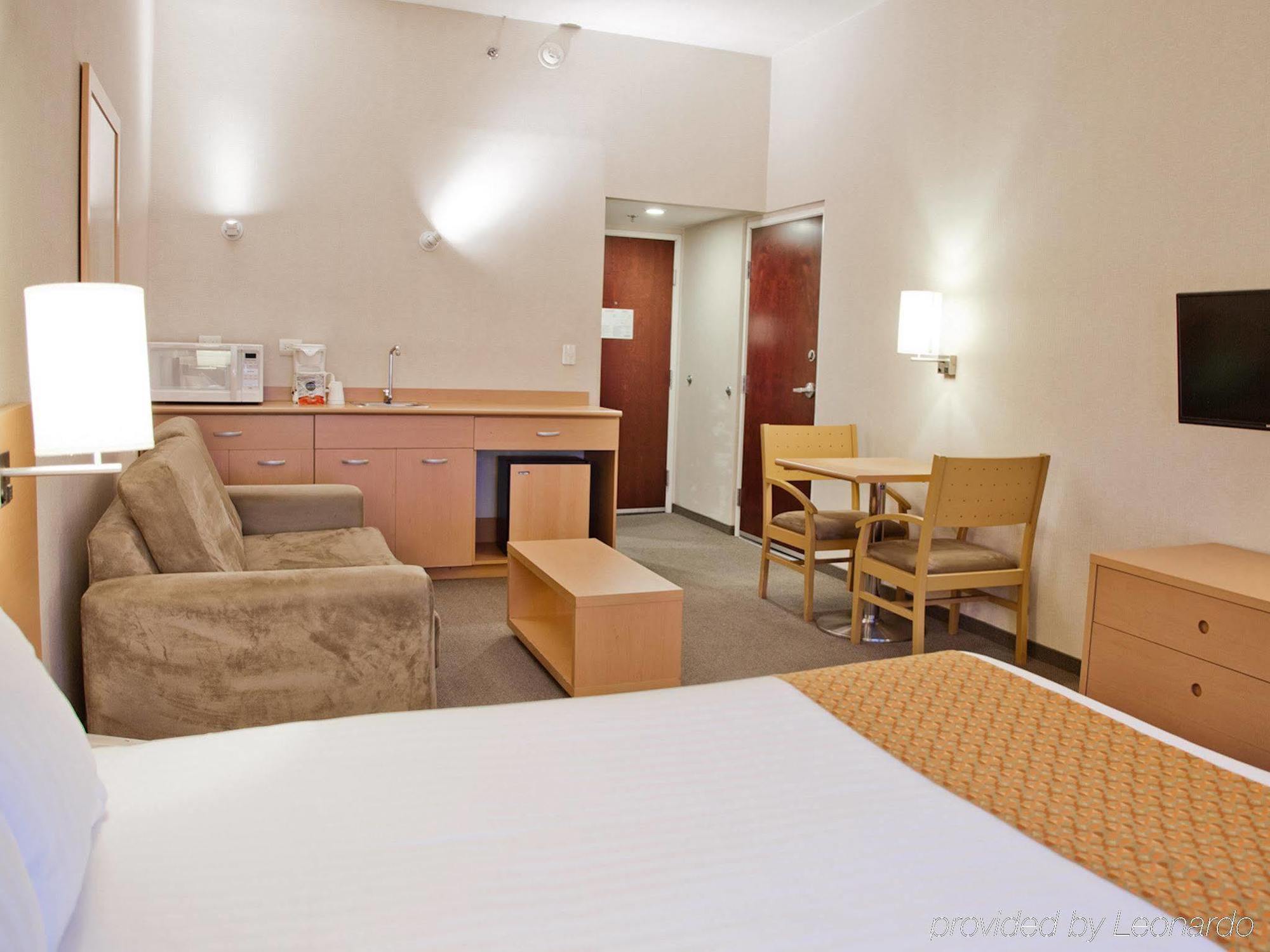 City Express By Marriott Celaya Parque Buitenkant foto